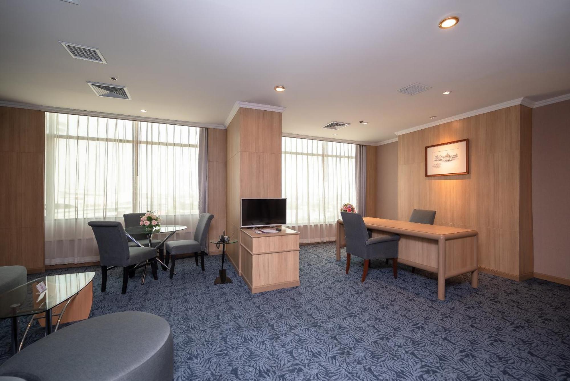 Fortune Hotel Korat- Sha Plus Nakhonratchasima Екстериор снимка