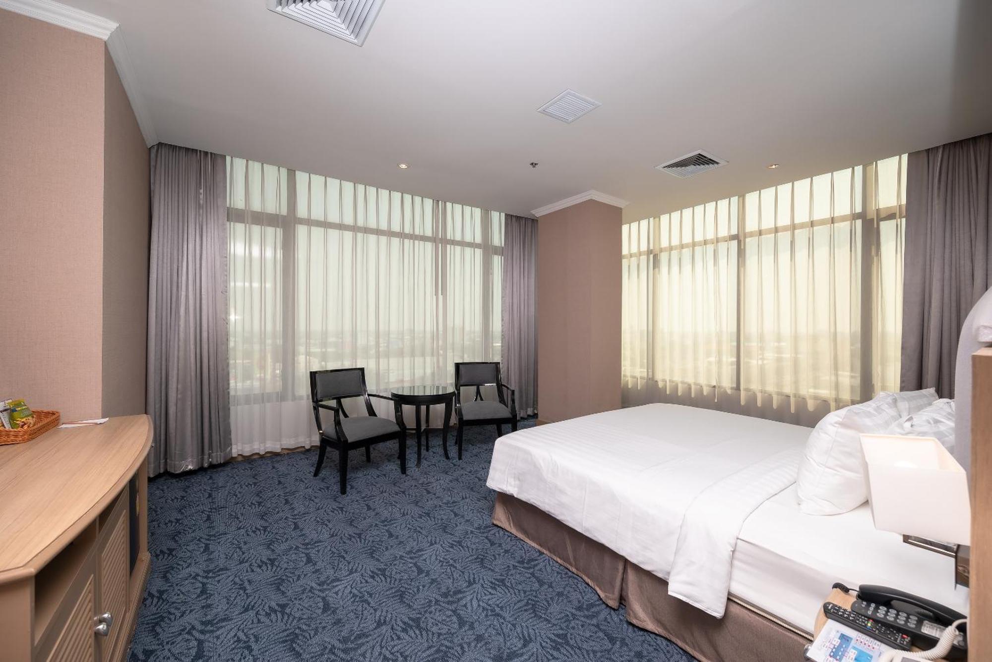 Fortune Hotel Korat- Sha Plus Nakhonratchasima Екстериор снимка