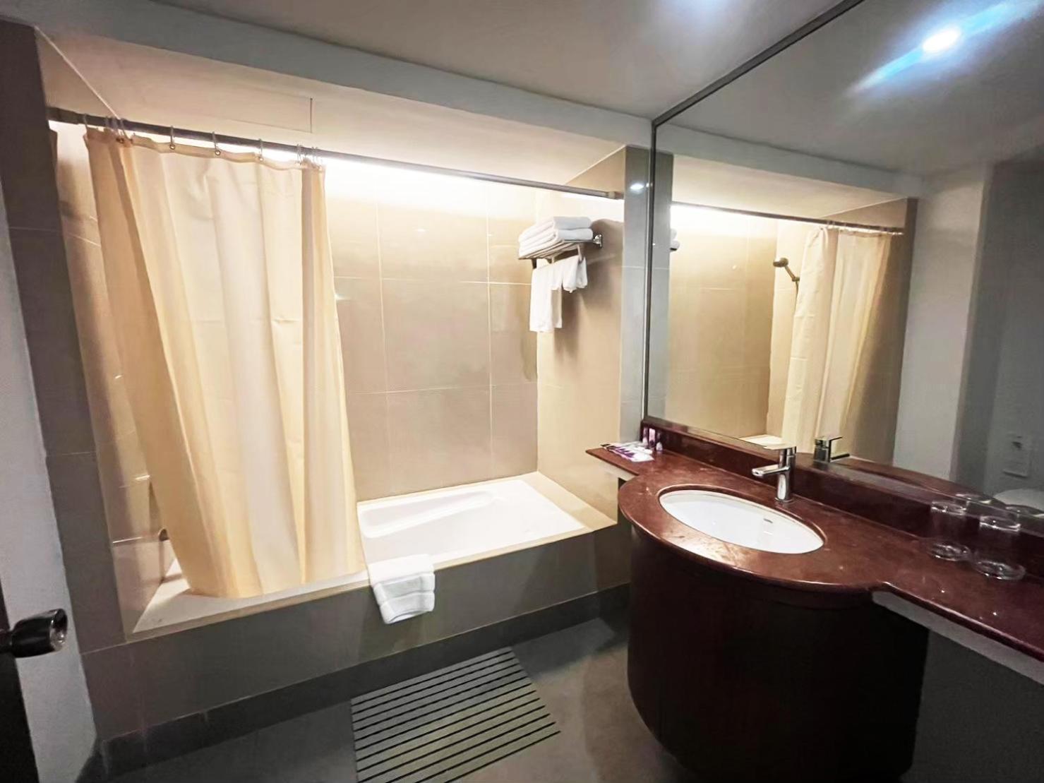 Fortune Hotel Korat- Sha Plus Nakhonratchasima Екстериор снимка