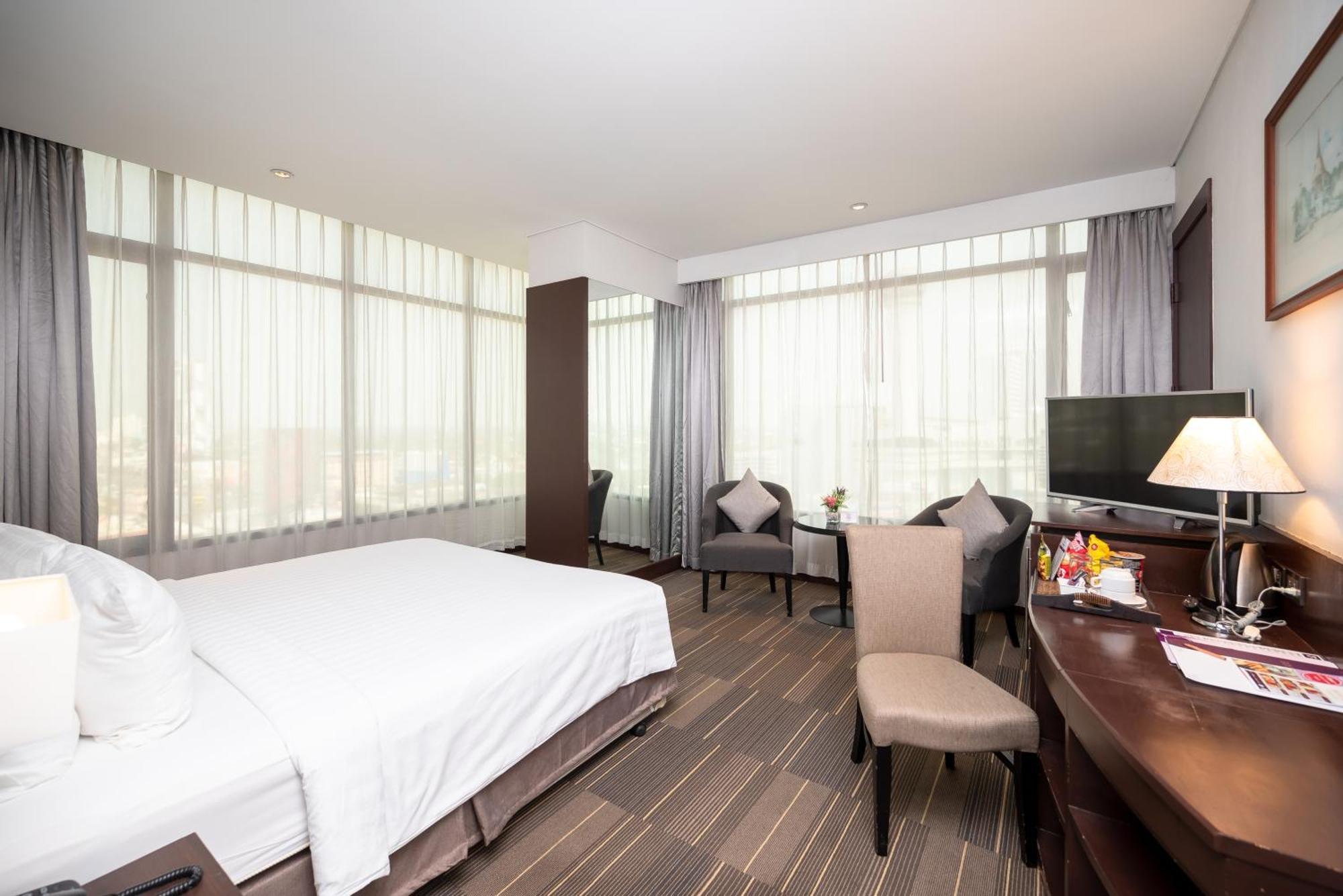 Fortune Hotel Korat- Sha Plus Nakhonratchasima Екстериор снимка
